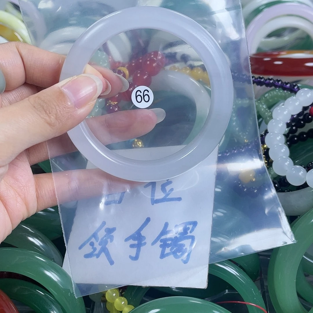 【闪购商品】石英质玉手镯未镶嵌5859