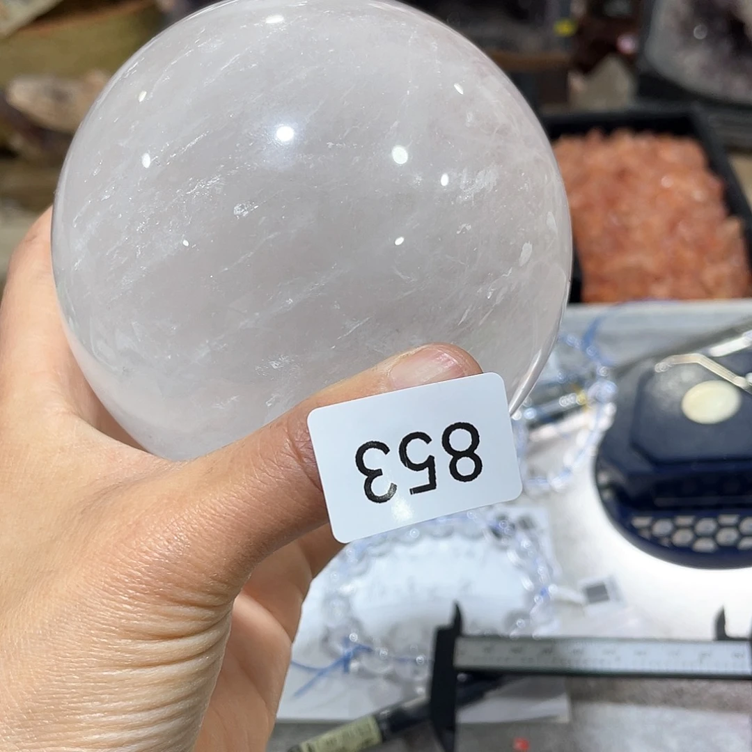 水晶摆件……未镶嵌