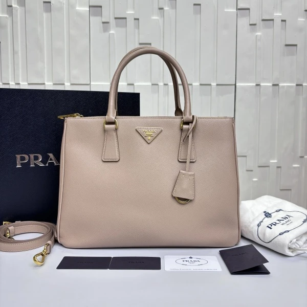 普拉达/包包/95新/市场价39000/251013CZ0018