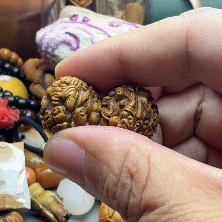 瓦***糯手串/手链橄榄核哈哈这才刚看到这两人