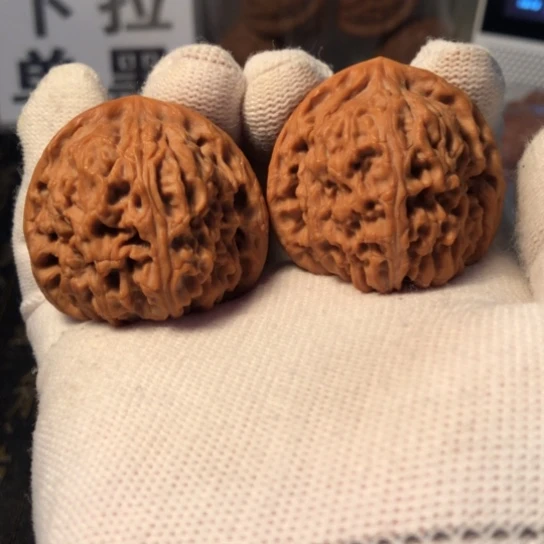 把件文玩核桃三角疆41mm