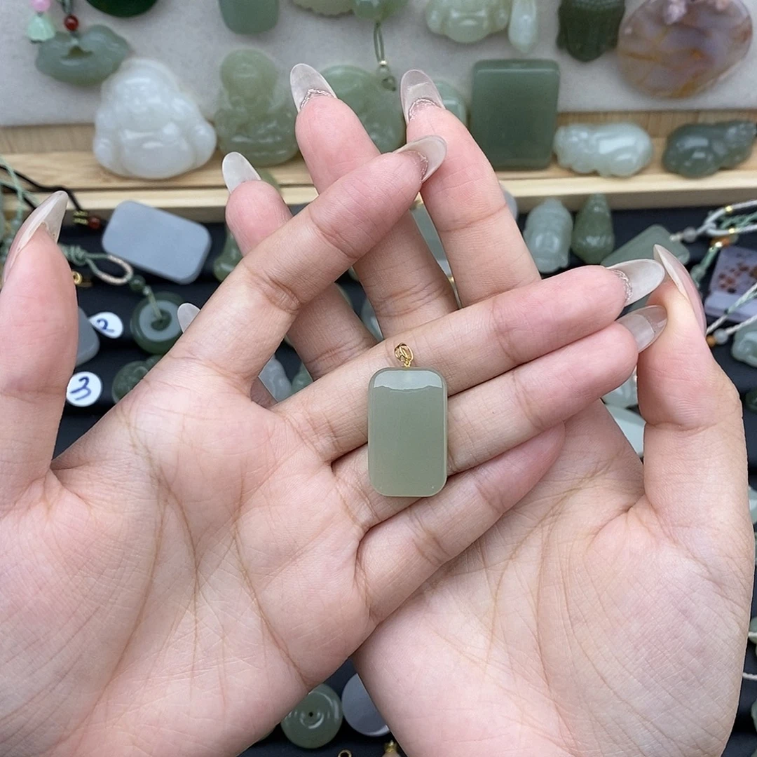 和田玉18K金镶嵌吊坠(不含链)