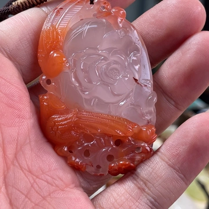 颈饰未镶嵌南红玛瑙
