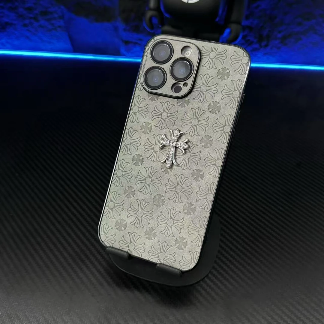 潮牌电镀钻石标克罗适用苹果16promax/15/14手机壳iPhone13镜头膜