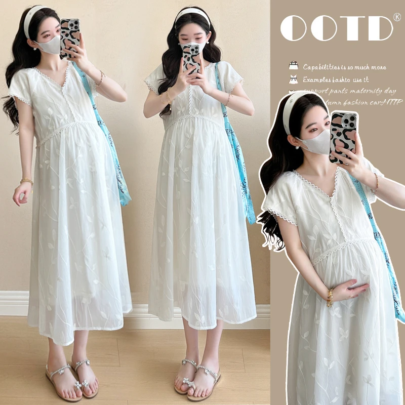 时髦孕妇装新款2025夏款刺绣高级感洋气款减龄显瘦气质甜美连衣裙