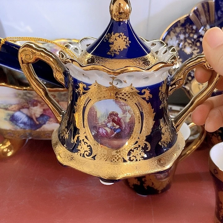 瓷片微瑕………………………………