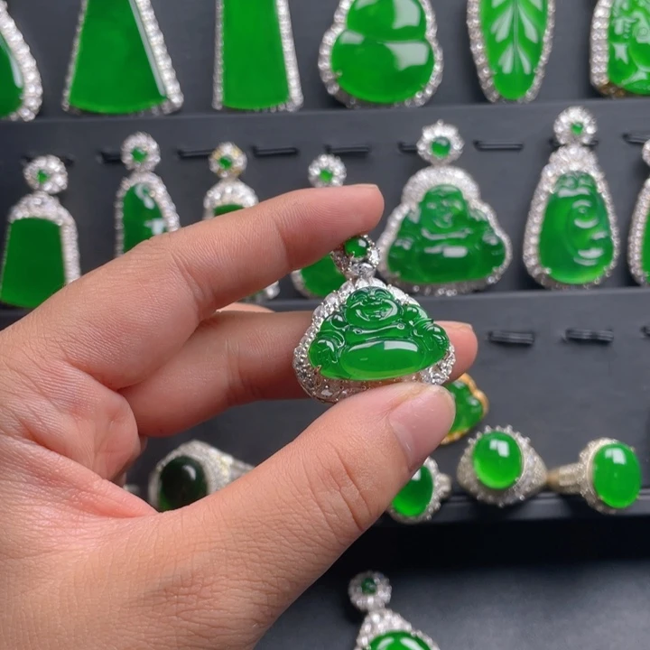 翡翠颈饰未镶嵌翡翠吊坠