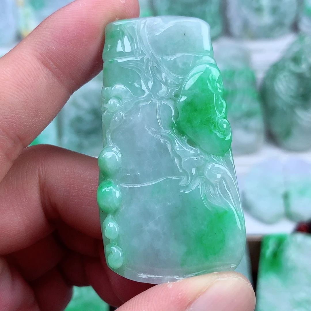 翡翠未镶嵌颈饰翡翠吊坠