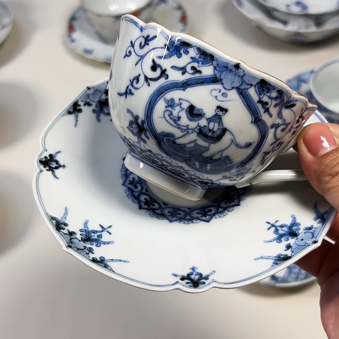 瓷      绫部史织