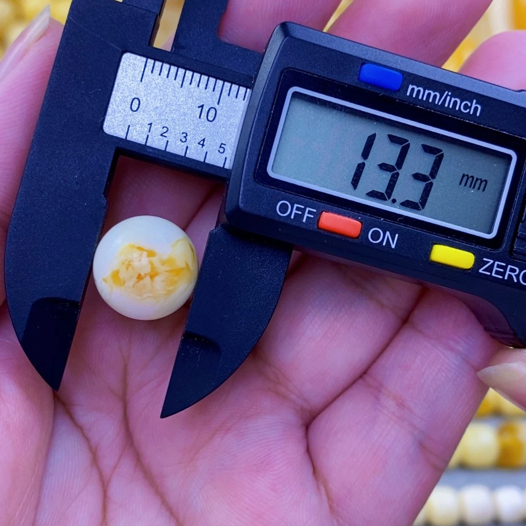 未镶嵌琥珀珠宝奇石