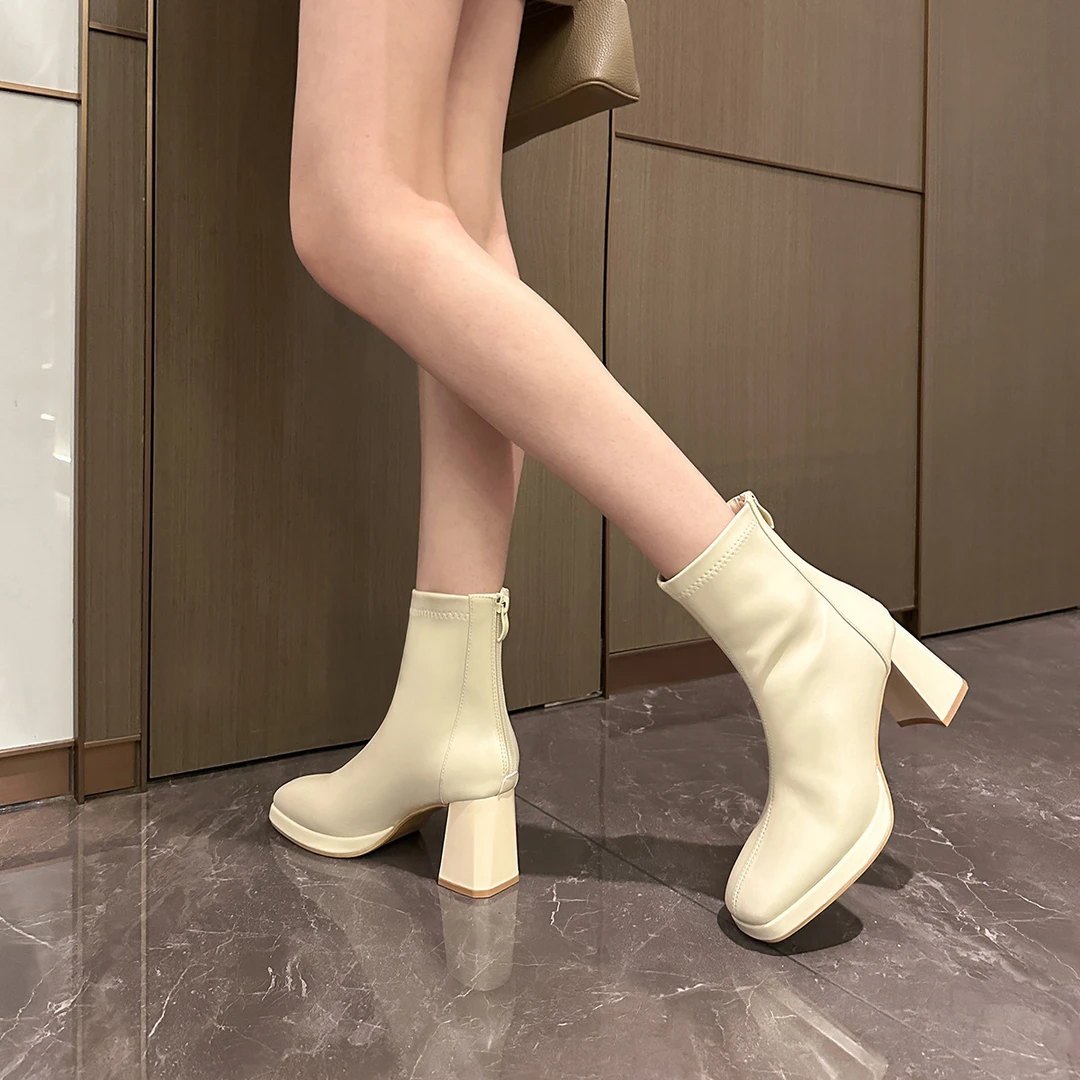 法式弹力高跟短靴女秋冬新款方头白色粗跟马丁靴防水台瘦瘦靴女