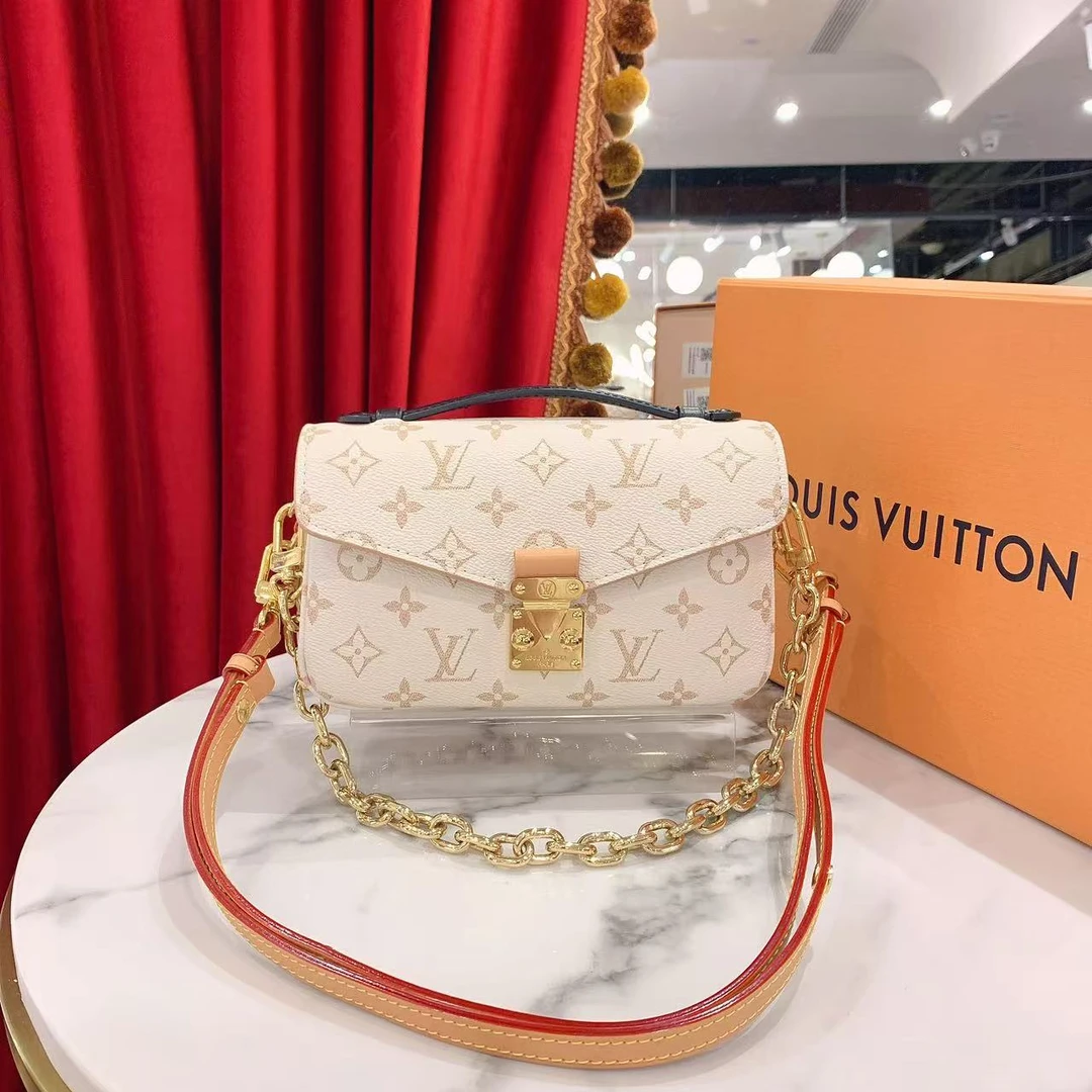 95新 LV GGS丨路易威登邮差mini沙丘金扣/74965579