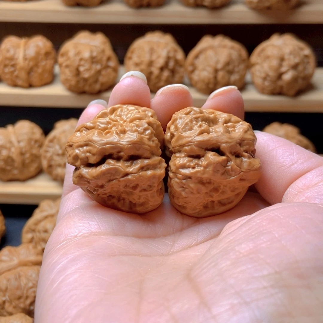 文玩核桃吊坠蛤蟆头