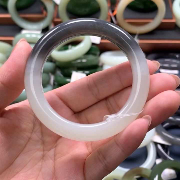 【闪购商品】未镶嵌手镯和田玉