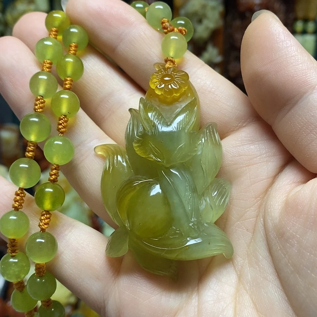 岫玉未镶嵌吊坠(赠链)