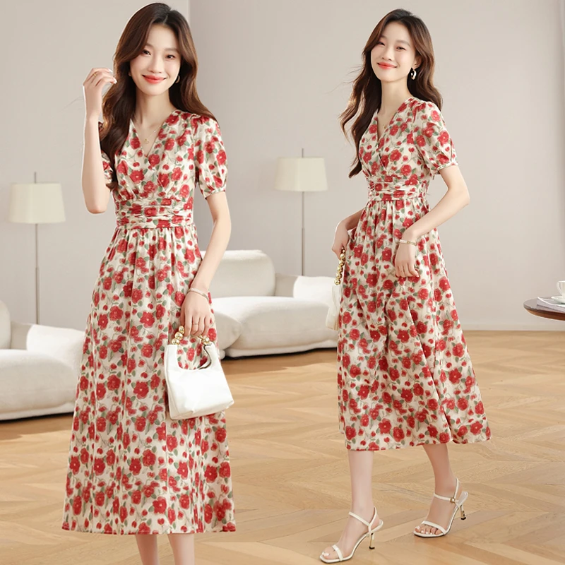 新款甜美设计感收腰显瘦海边度假风法式复古花朵连衣裙中长款裙子