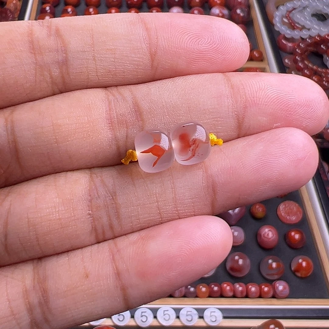 南红玛瑙未镶嵌珠宝奇石冰飘老型对珠8M M