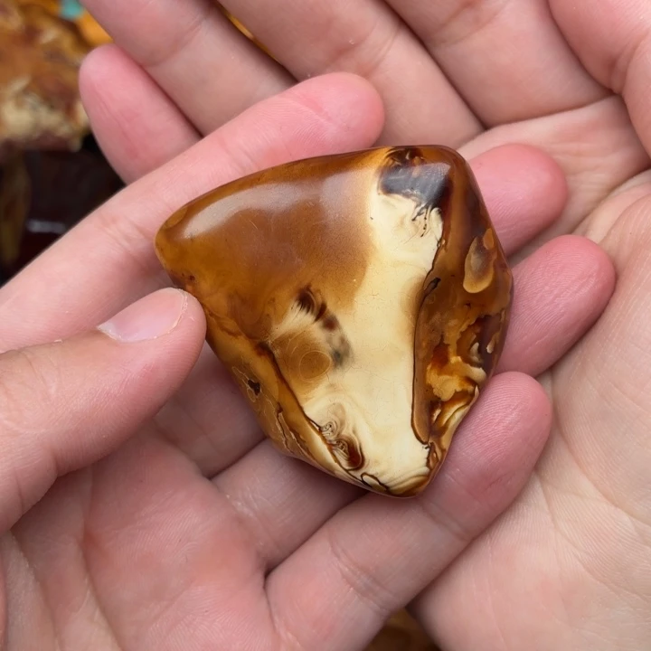石***S定制琥珀未镶嵌蜜蜡
