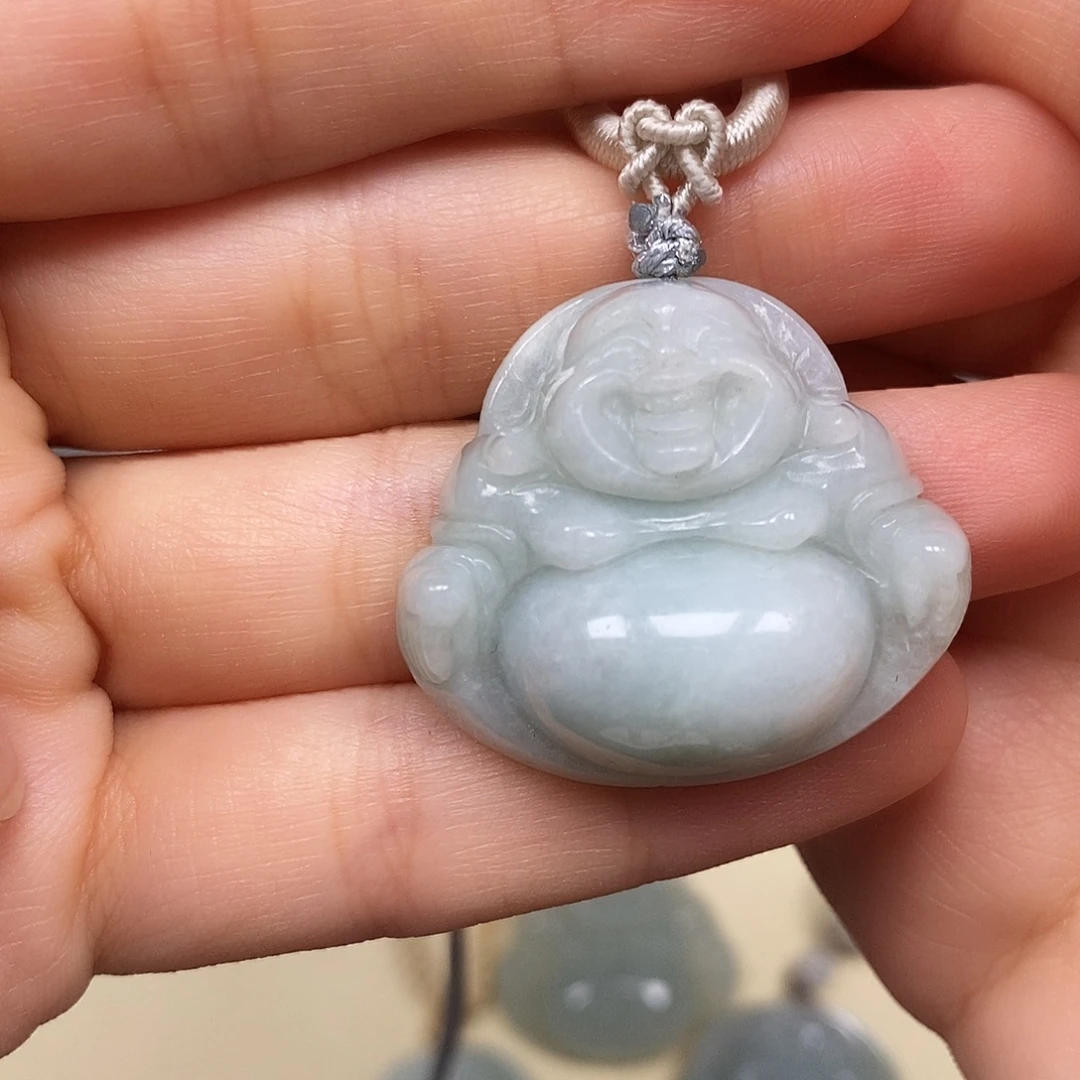 翡翠未镶嵌颈饰佛公