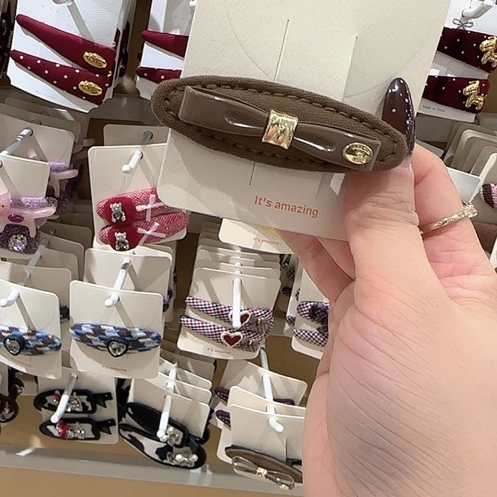 咖色蝴蝶结立体鸭夹