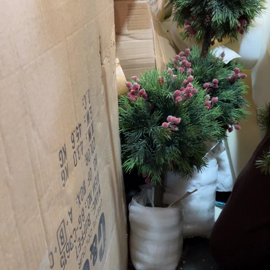 韩****y陶瓷花瓶，部分微瑕2