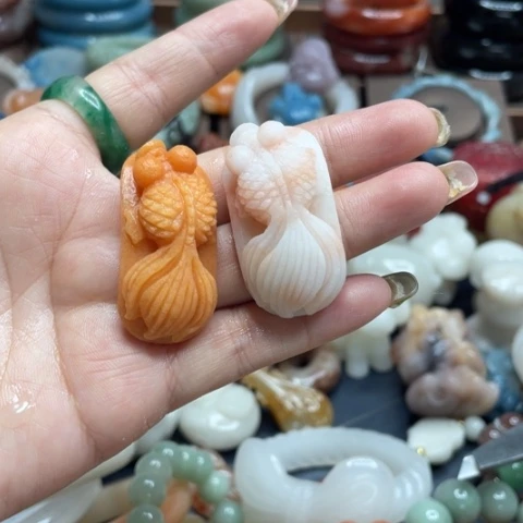 合金石英质玉（黄龙玉）手链妖****?