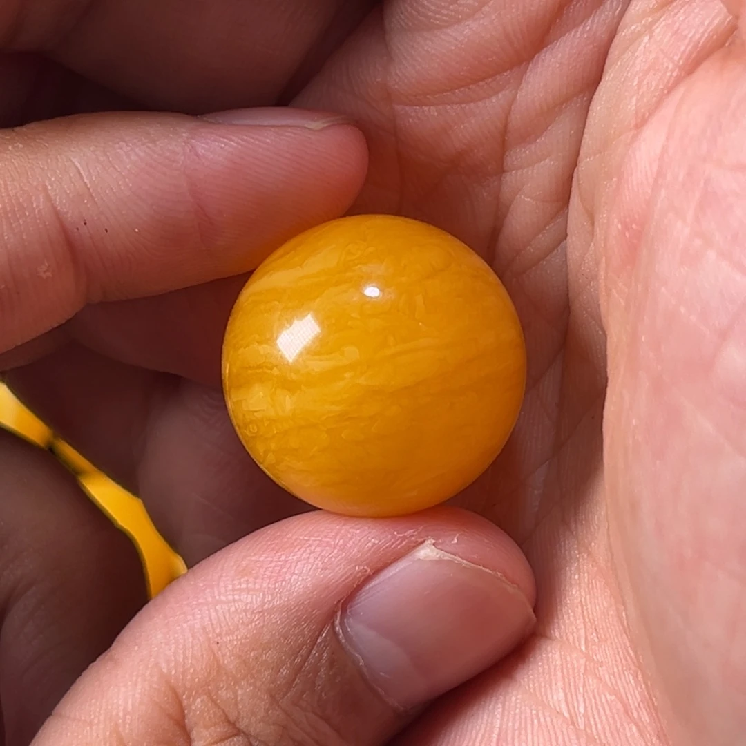 未镶嵌琥珀裸石蜜蜡焦皮料鸡油红23加