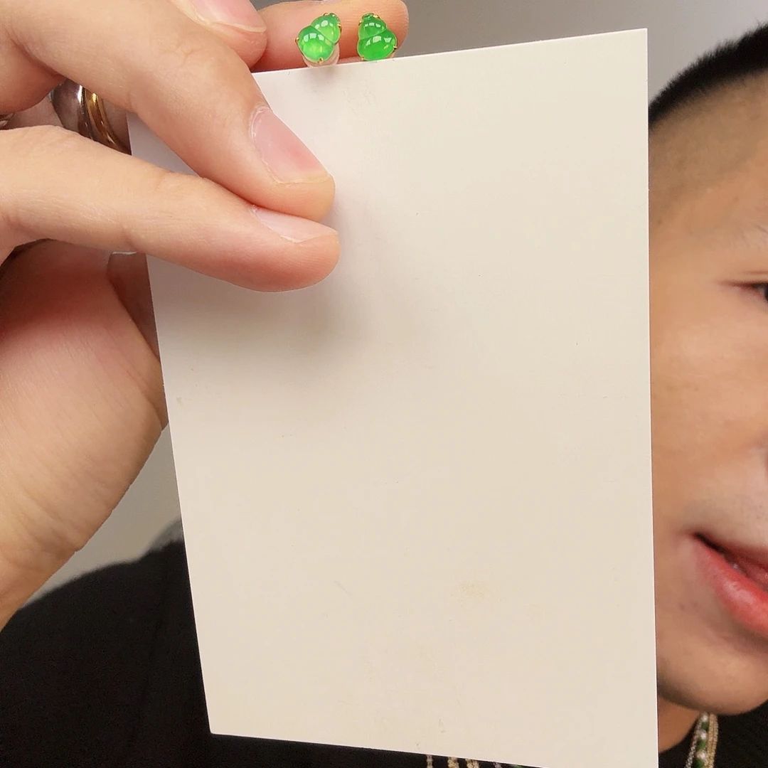 翡翠18K金镶嵌颈饰一对