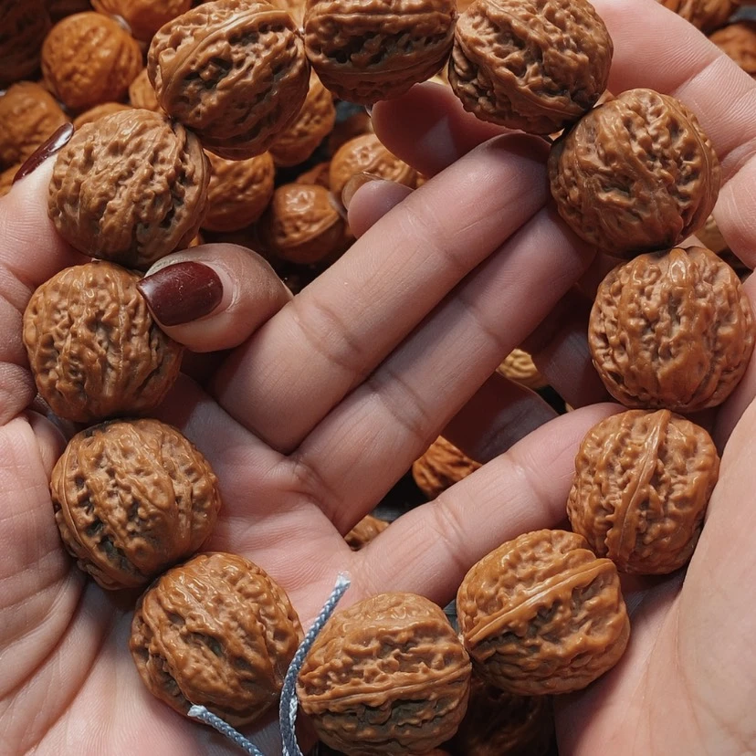 【闪购商品】文玩核桃吊坠树王