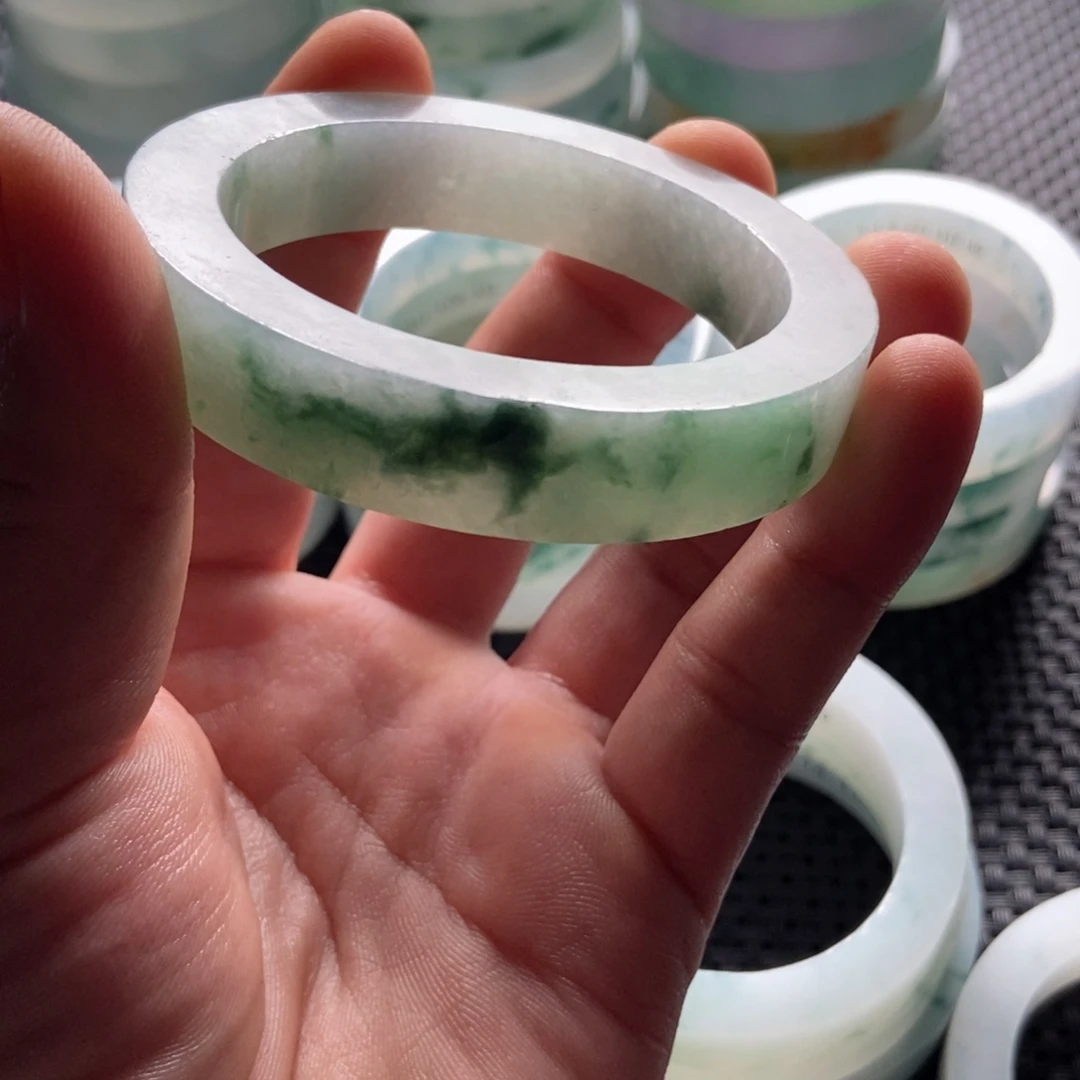 未镶嵌手镯定制翡翠清**酒