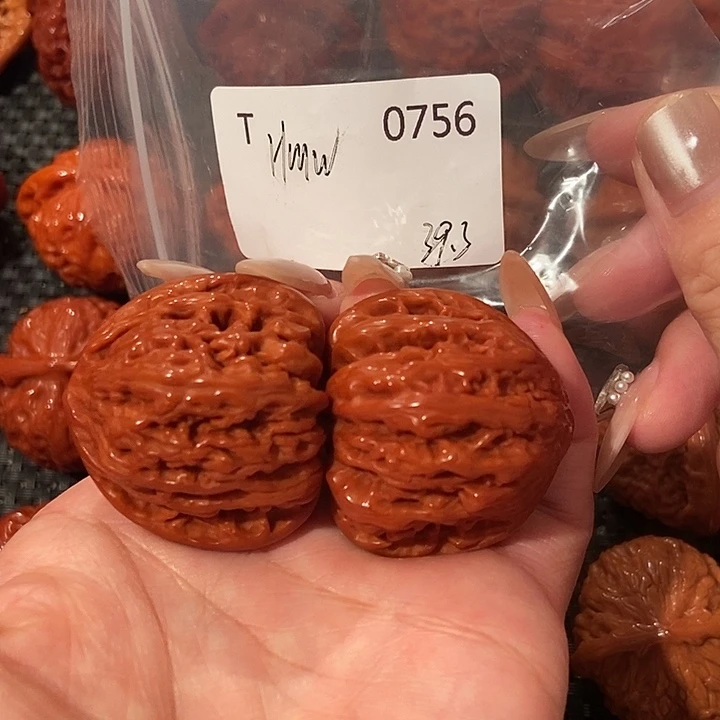 吊坠文玩核桃红宝石39