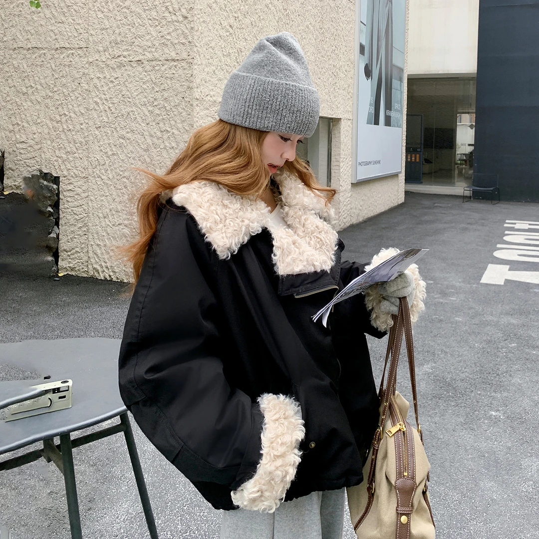 黑色工装风羊羔毛翻领派克服外套女冬季2025新款显瘦加厚加绒棉服