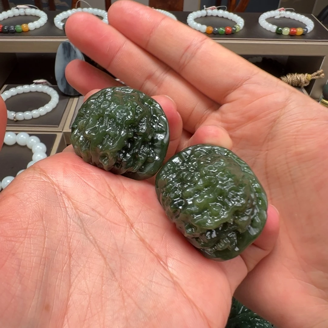 和田玉未镶嵌颈饰卡43mm碧玉