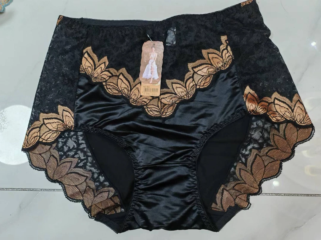 自留款缎面女士短裤