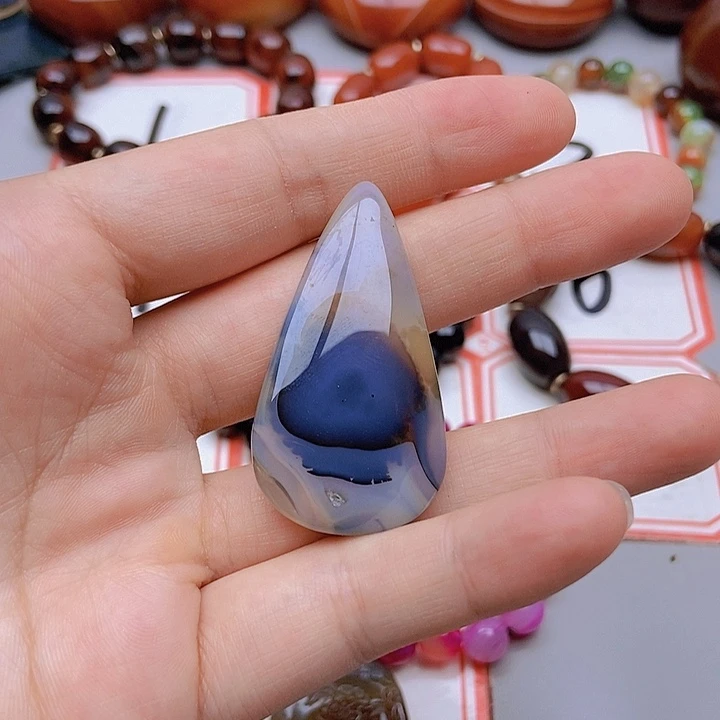 【闪购商品】玛瑙/玉髓未镶嵌珠宝半成品诚**信