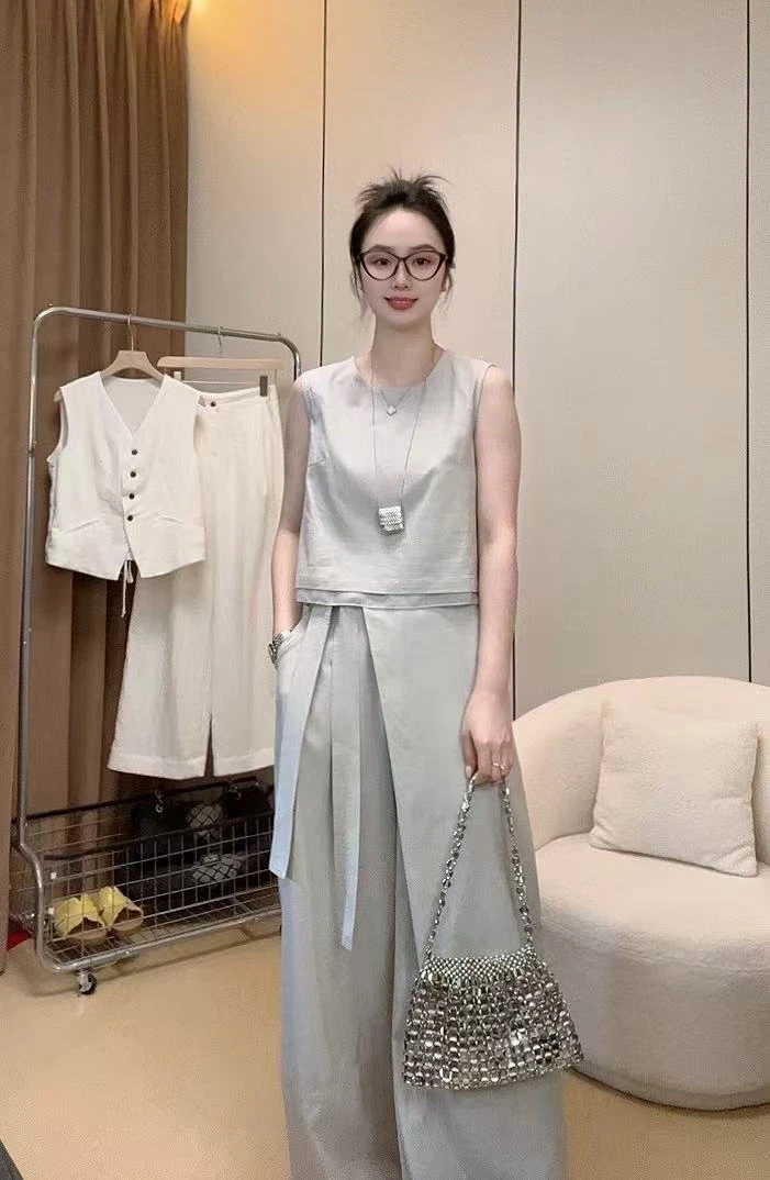 2025夏季新款显瘦韩系休闲吊带背心套装女老钱风斜边弯刀裤两件套