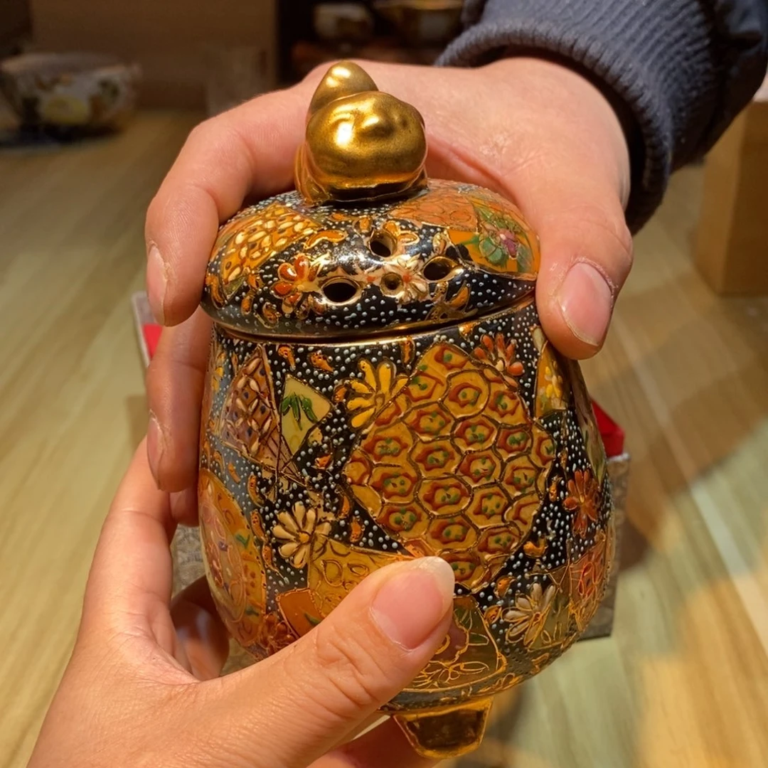 青**虾易雅集工艺品有限公司