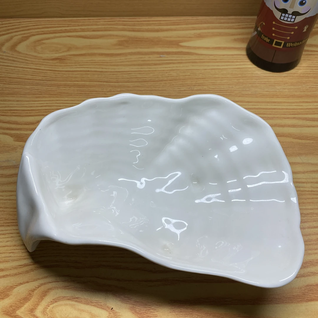 E210 【微瑕】 暖白贝壳盘荷叶盘异形盘