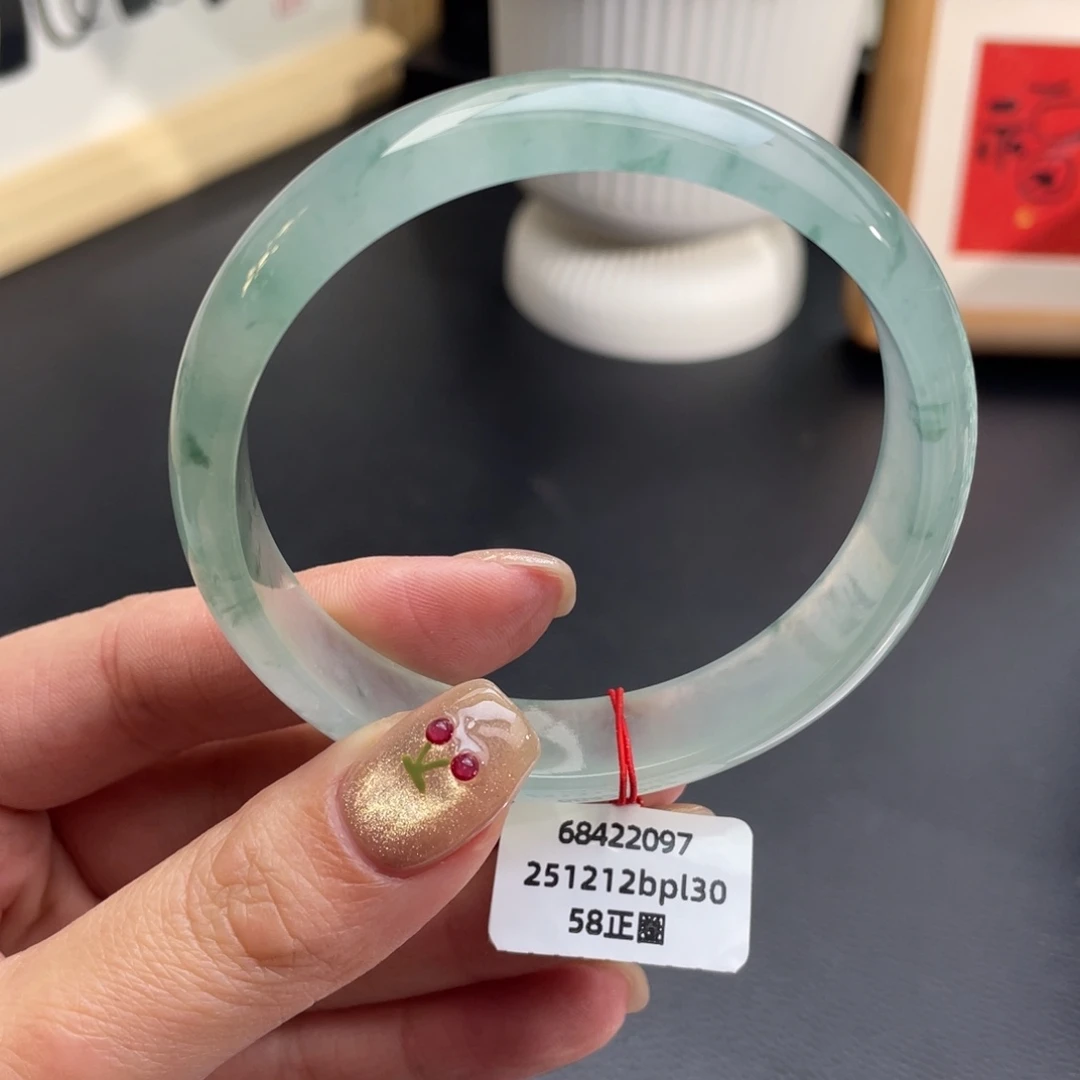 翡翠未镶嵌手镯正圈58冰飘花 完整度高