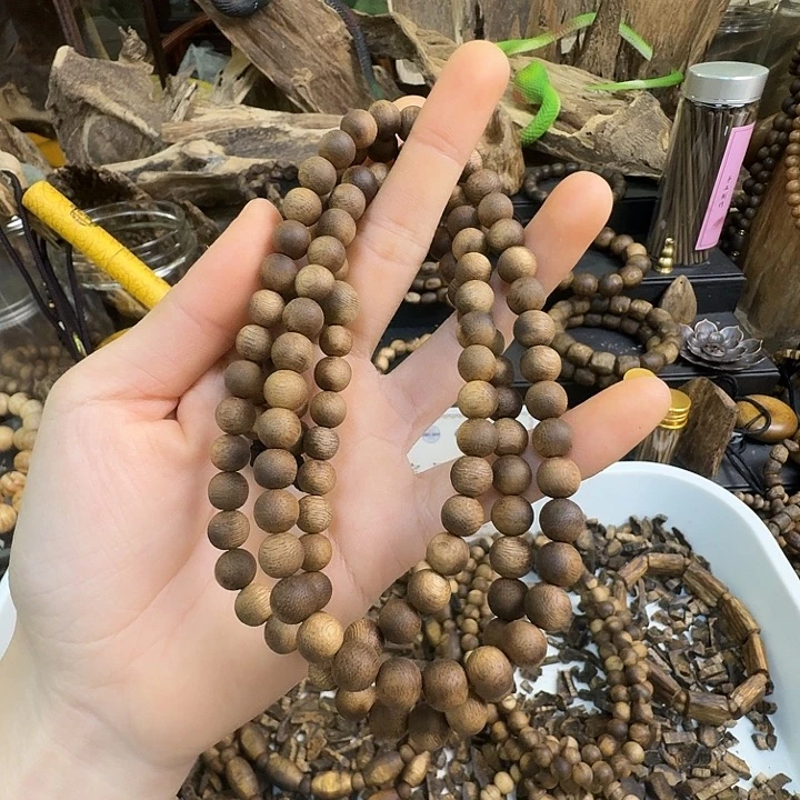 沉香碎屑沉香海南沉香菩萨棋0.8大14克➕➕沉香碎屑多样性
