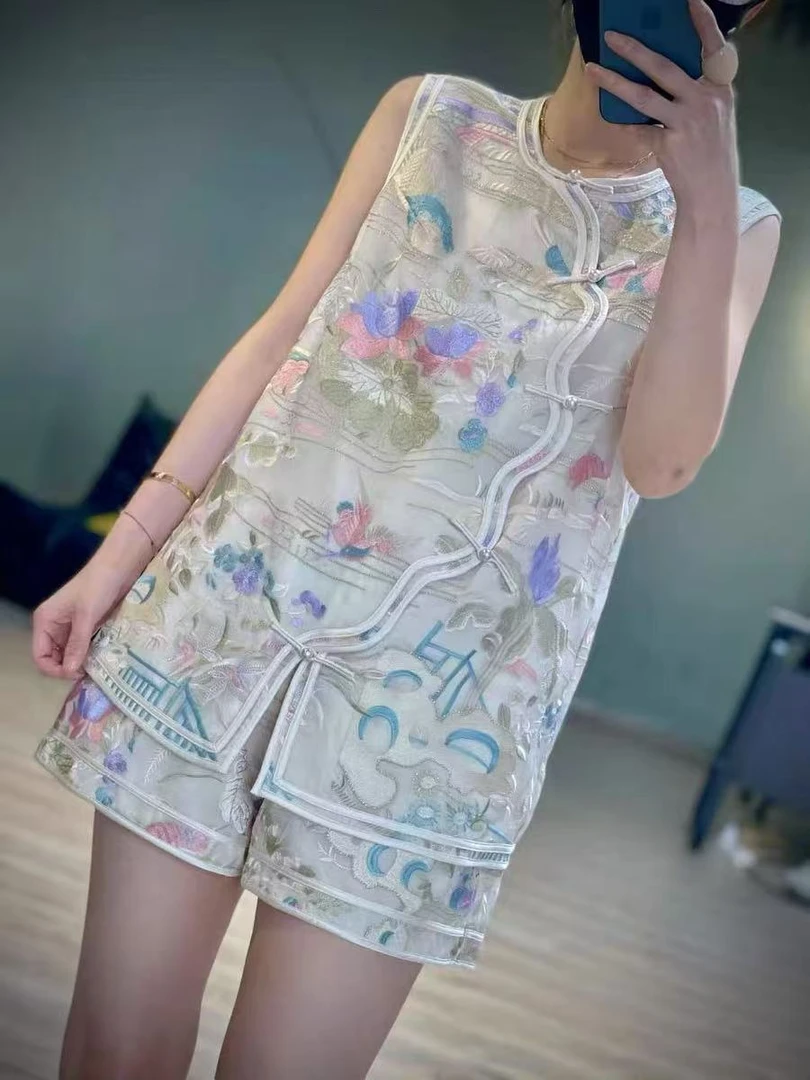 2025年夏国风设计感无袖刺绣马甲+短裤套装1370