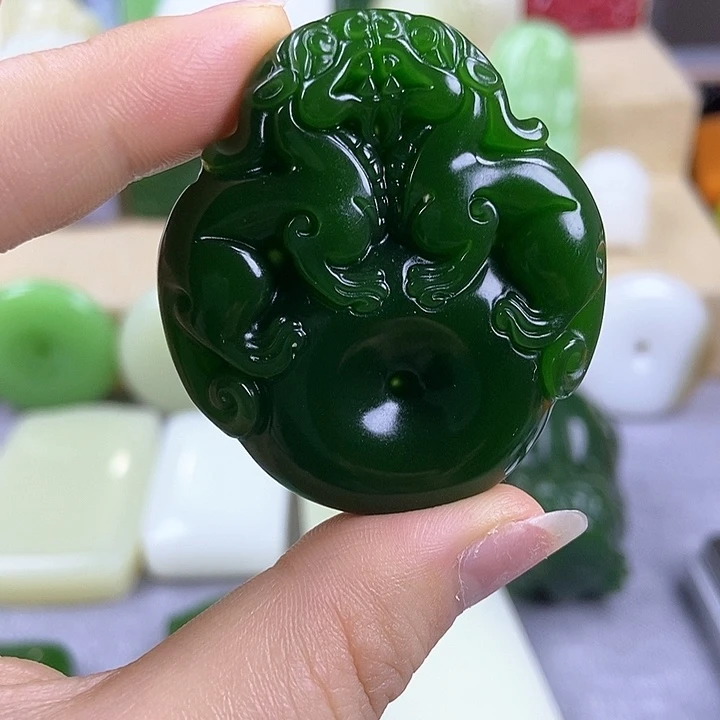 和田玉未镶嵌颈饰