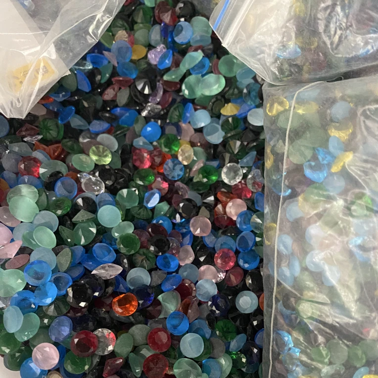 彩色梧州料K9手工美甲饰品时尚美观增添魅力炫彩组合混钻