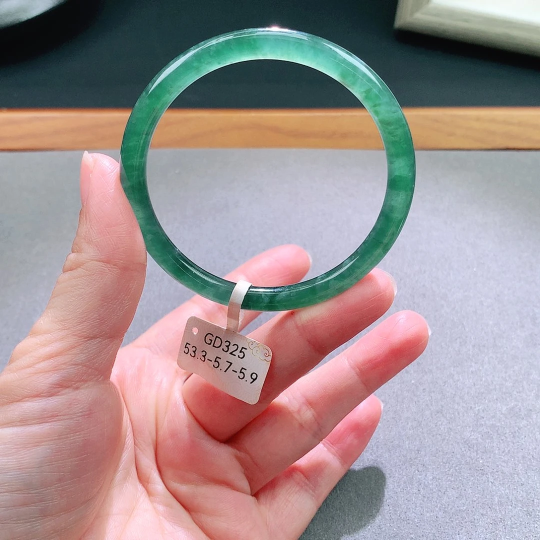 翡翠未镶嵌手镯天然翡翠手镯a货