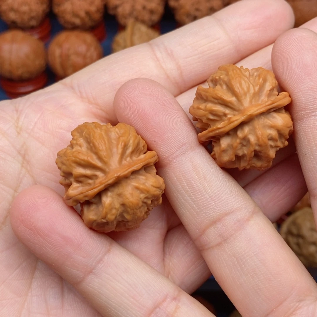 把件文玩核桃手捻野生精品玄珠八棱