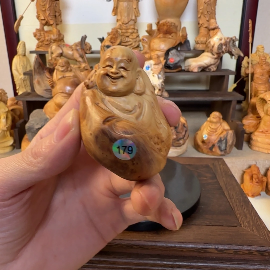 崖柏小木匠艺雕一物一拍