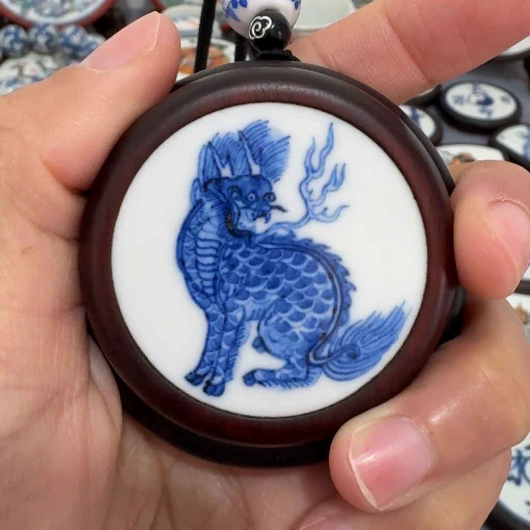 瓷片沫*麒麟挂件一个