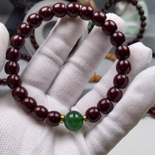 ?*光猴头关的一个小镇上的