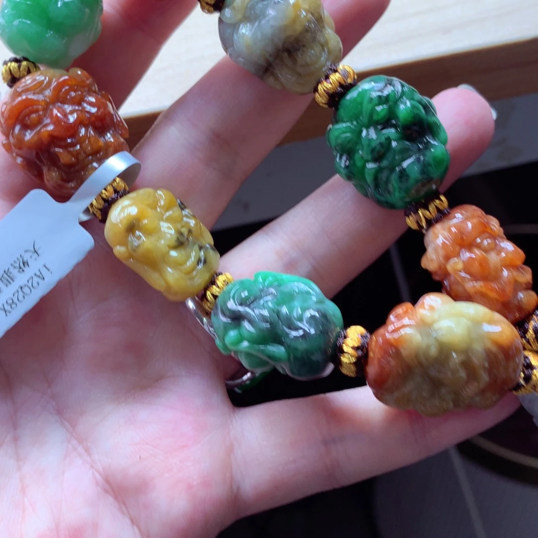 翡翠颈饰未镶嵌吊坠