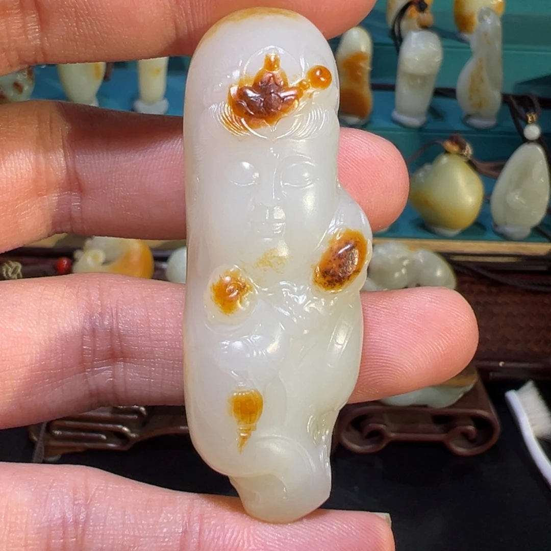 颈饰未镶嵌和田玉（子料）青*志